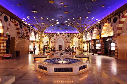 Ценников на изделиях, как правило, нет, либо они есть, но там написана такая цена, которую может легко выложить разве что