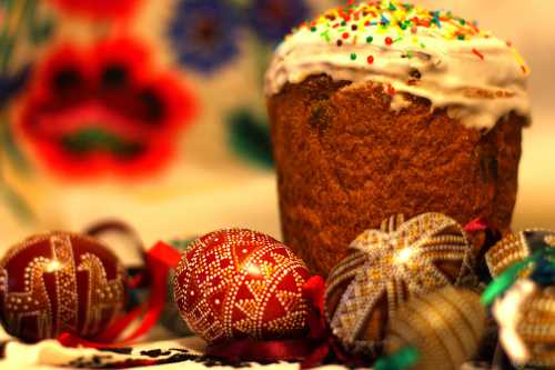 По церковному чину действительно положено троекратное погружение