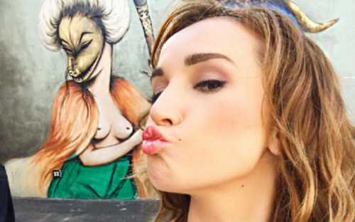 Спустя некоторое время после вступления в брак с актёром