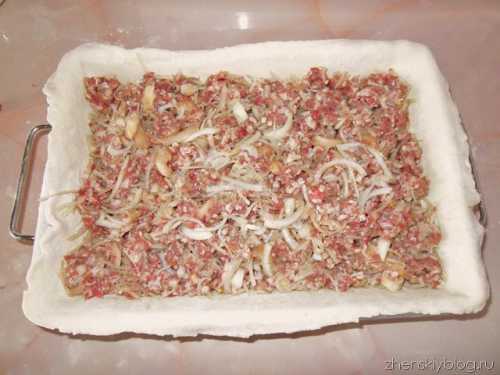 Духовку разогрей до градусов и помести в нее пирог