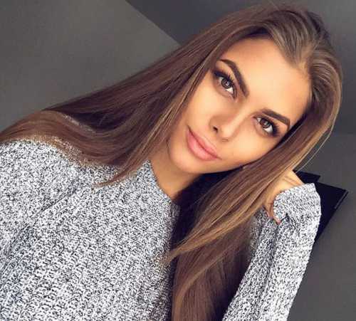 И куда ты это так бежишь, тебя попробуй догнать когда она быстро идет кудато