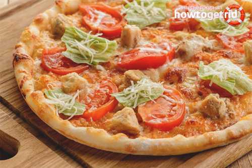 Стенки посуды для доведения теста промаслите, положите туда круг теста, укутайте кухонным полотенцем и оставьте на часа в теплом месте