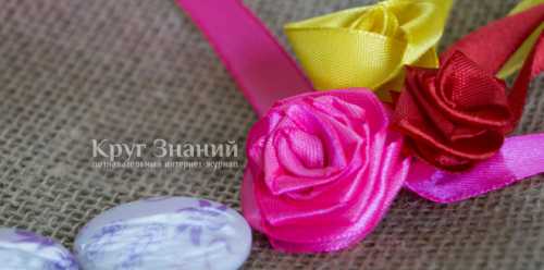 Также можно бутон насадить на предварительно сделанный стебель с листьями