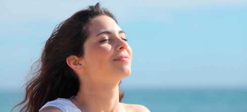 Она не должна затруднять ваши движения и мешать полному раскрытию грудной клетки