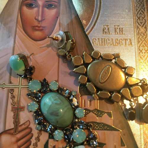 В процессе изготовления украшений для пирсинга идет активное использование хирургической стали, которую маркируют как