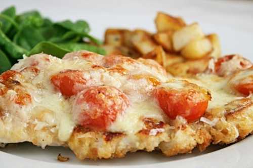 Мясо под таким соусом получается со сливочным вкусом, нежное и мягкое