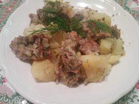 В этом рецепте курицу можно заменить на любое другое мясо, только учитывайте, что свинине и говядине понадобится немного больше времени минут а баранину и вовсе лучше подержать в духовке немногим больше часа
